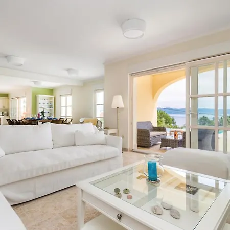 Awesome In With Sauna Case de vacanță Lovran