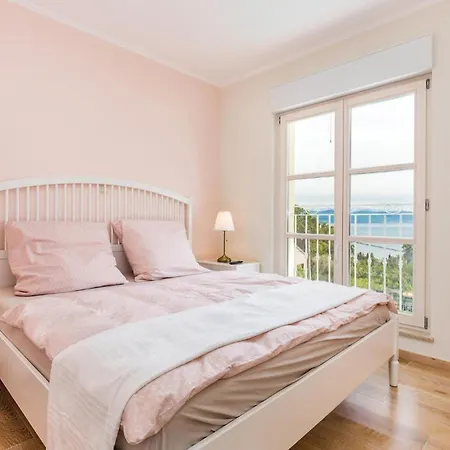 Vakantiehuis 6 Bedroom Cozy In *
