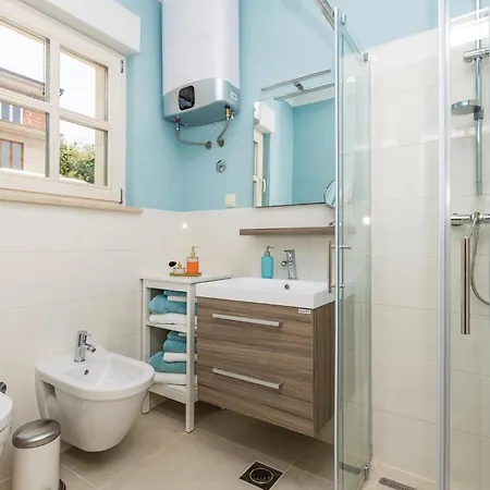 Awesome In With Sauna Lovran