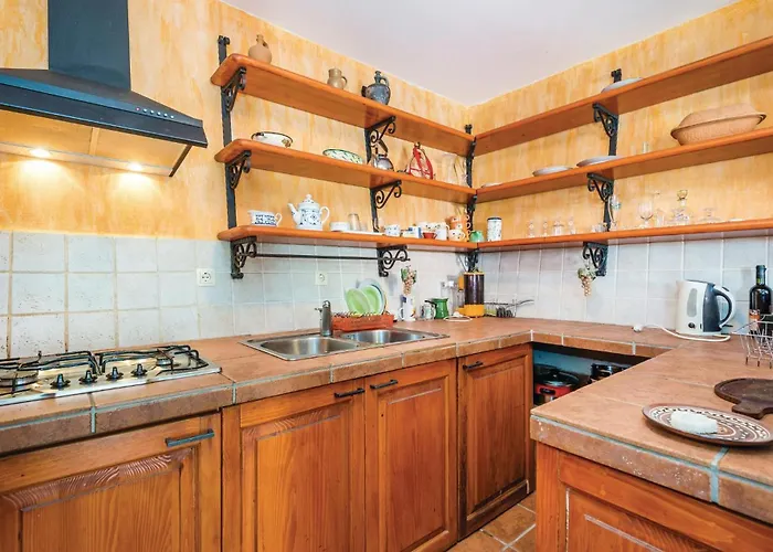 Vakantiehuis Awesome In With Sauna Lovran