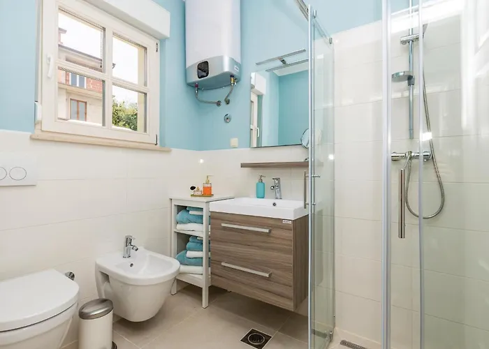 Awesome In With Sauna Lovran