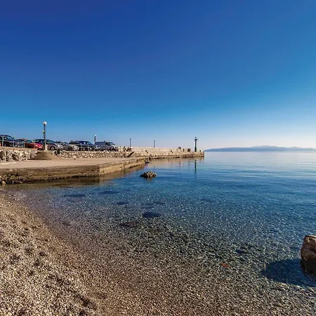 Awesome In With Sauna 펜션 로브란